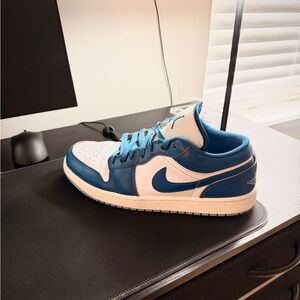 Blue Nike Jordan 1 lows vintage